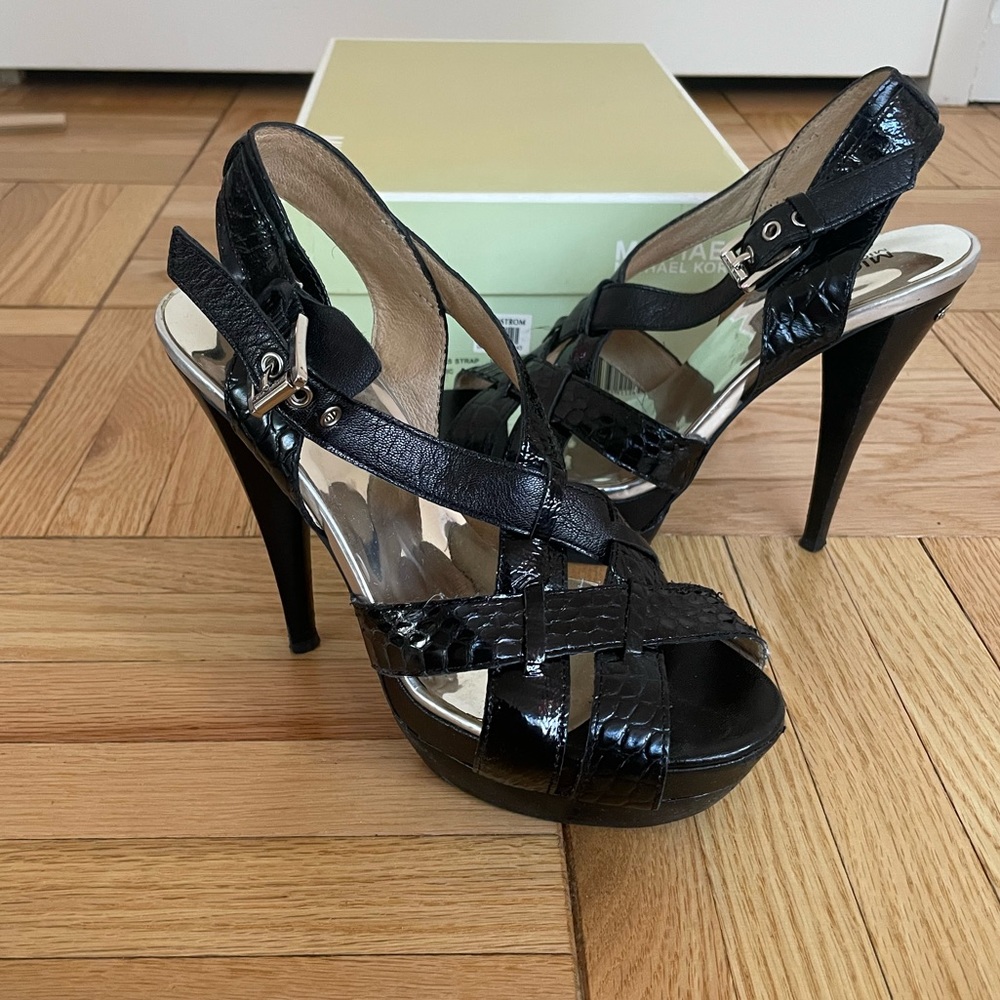 MICHAEL Michael Kors Niki Cross Strap Black Genyuine Snake/ Leather High Heels